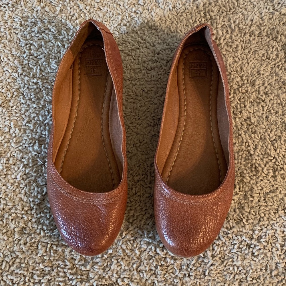 Frye flats